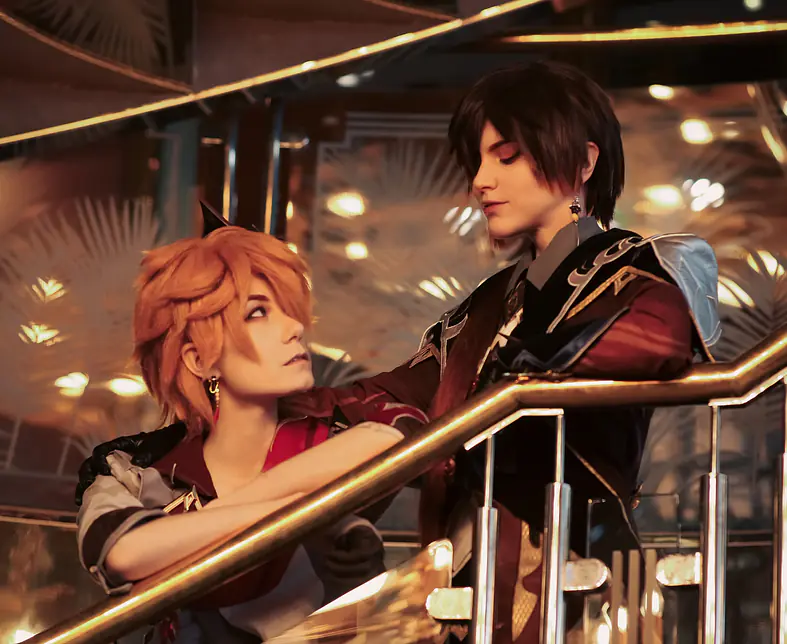 Childe_and_Zhongli_by_ameliacarvellphotography.jpg