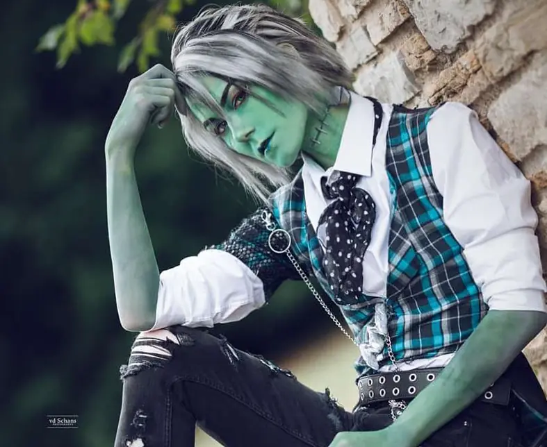 Frankie_Stein_by_vdschans_portraits.jpg