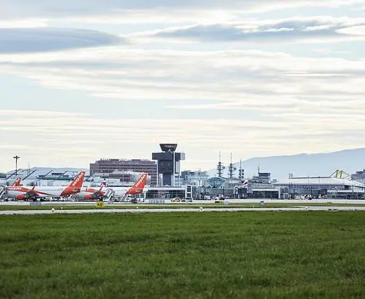 Geneva Airport 9.jpg